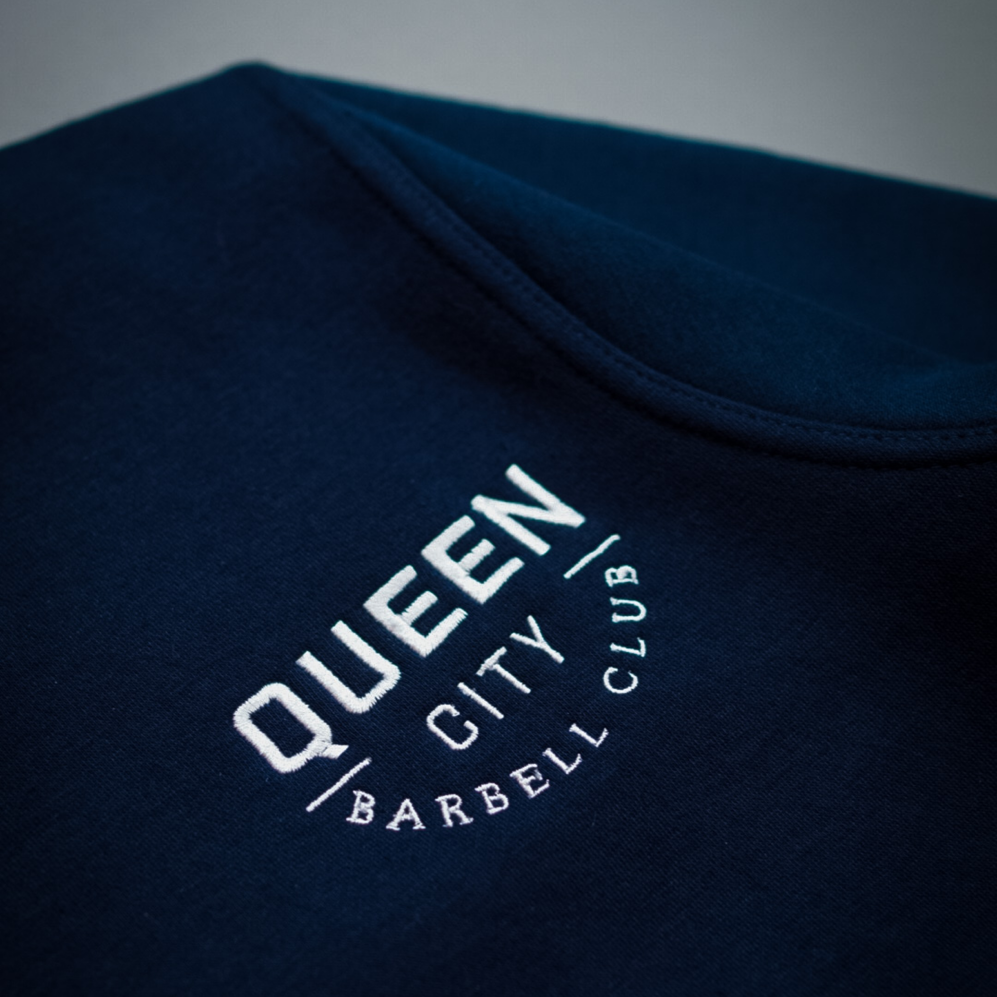ATHLETIC CREWNECK // NAVY
